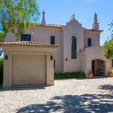 Sleeps 8 With Pool Air Con And Wifi Vale do Lobo