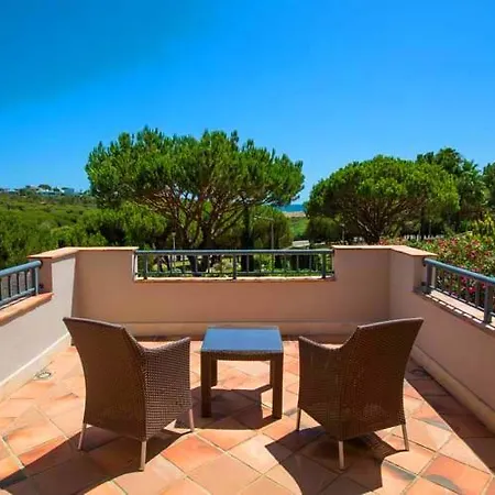 Villa Sleeps 8 With Pool Air Con And Wifi